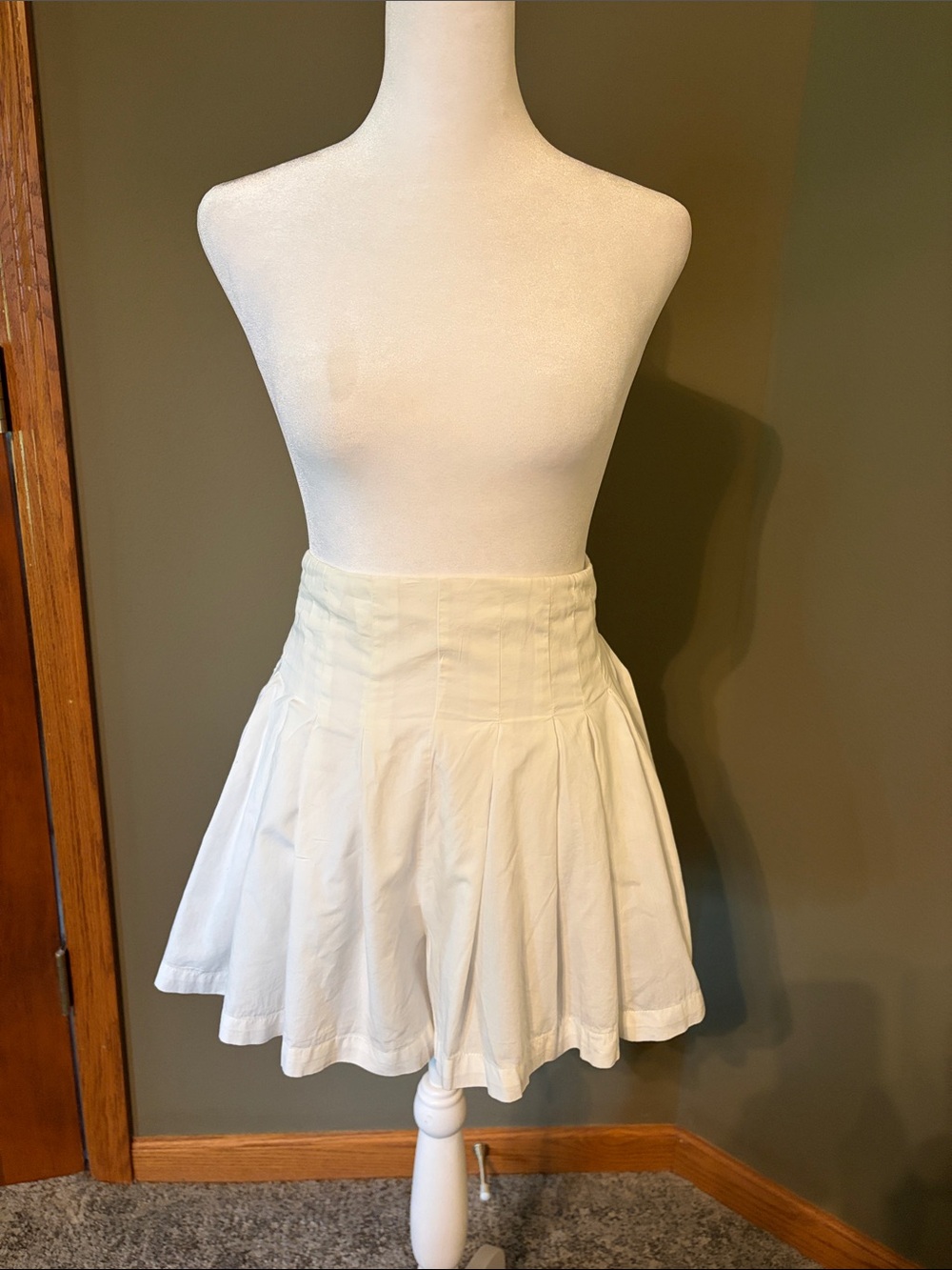 Free People High-Waist Pleated White Shorts